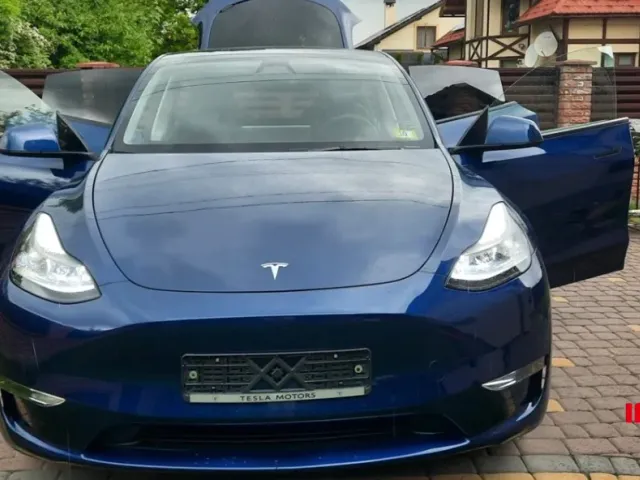Tesla Model Y - фото 4