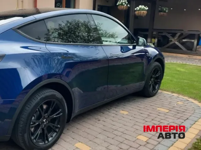 Tesla Model Y - фото 2