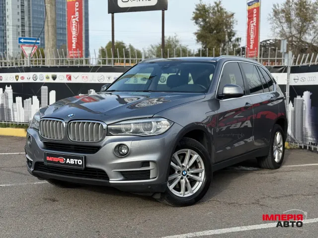 BMW X5 - фото 1