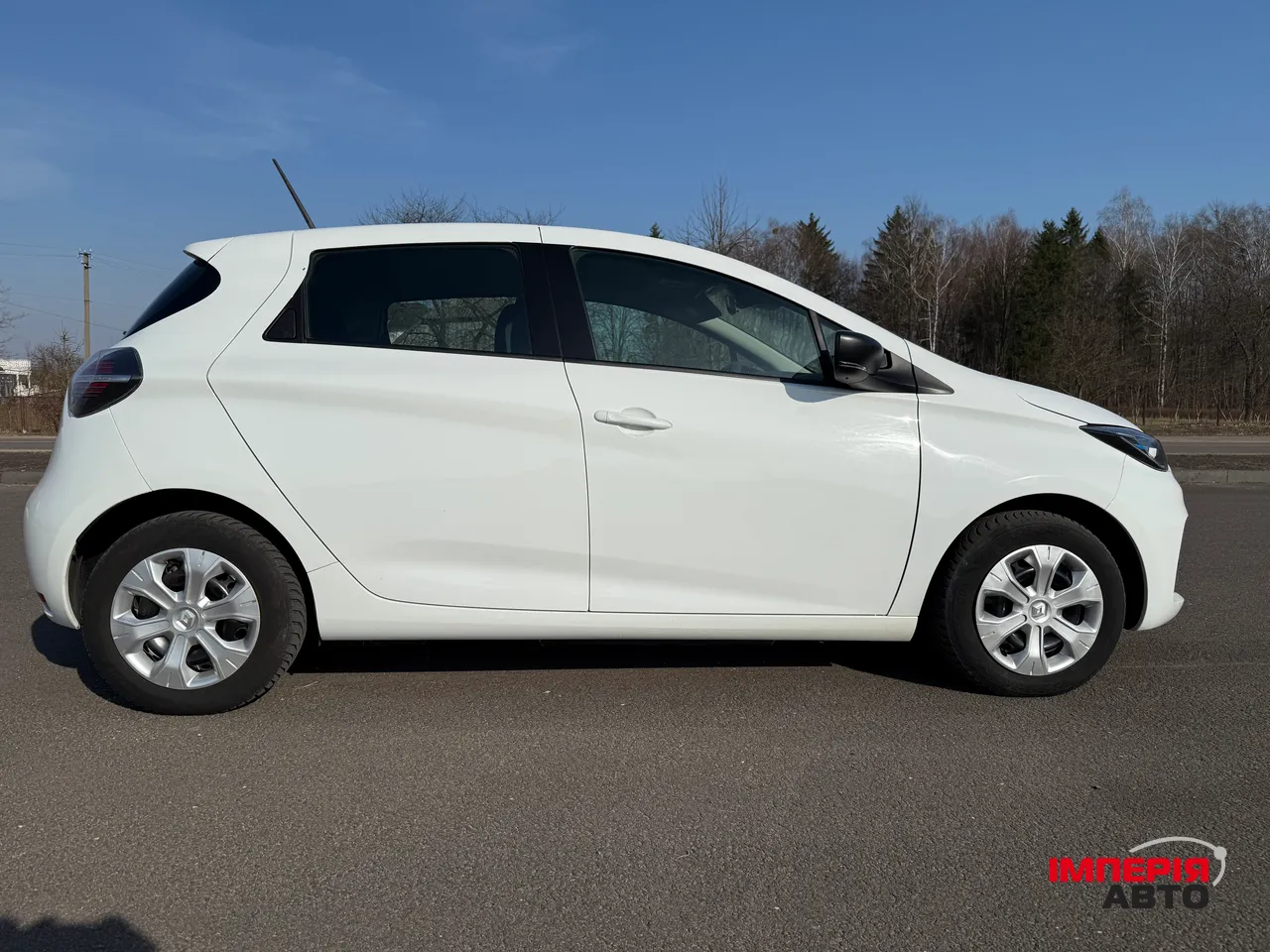 Renault ZOE - фото 18