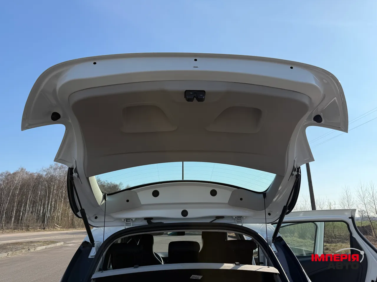 Renault ZOE - фото 24