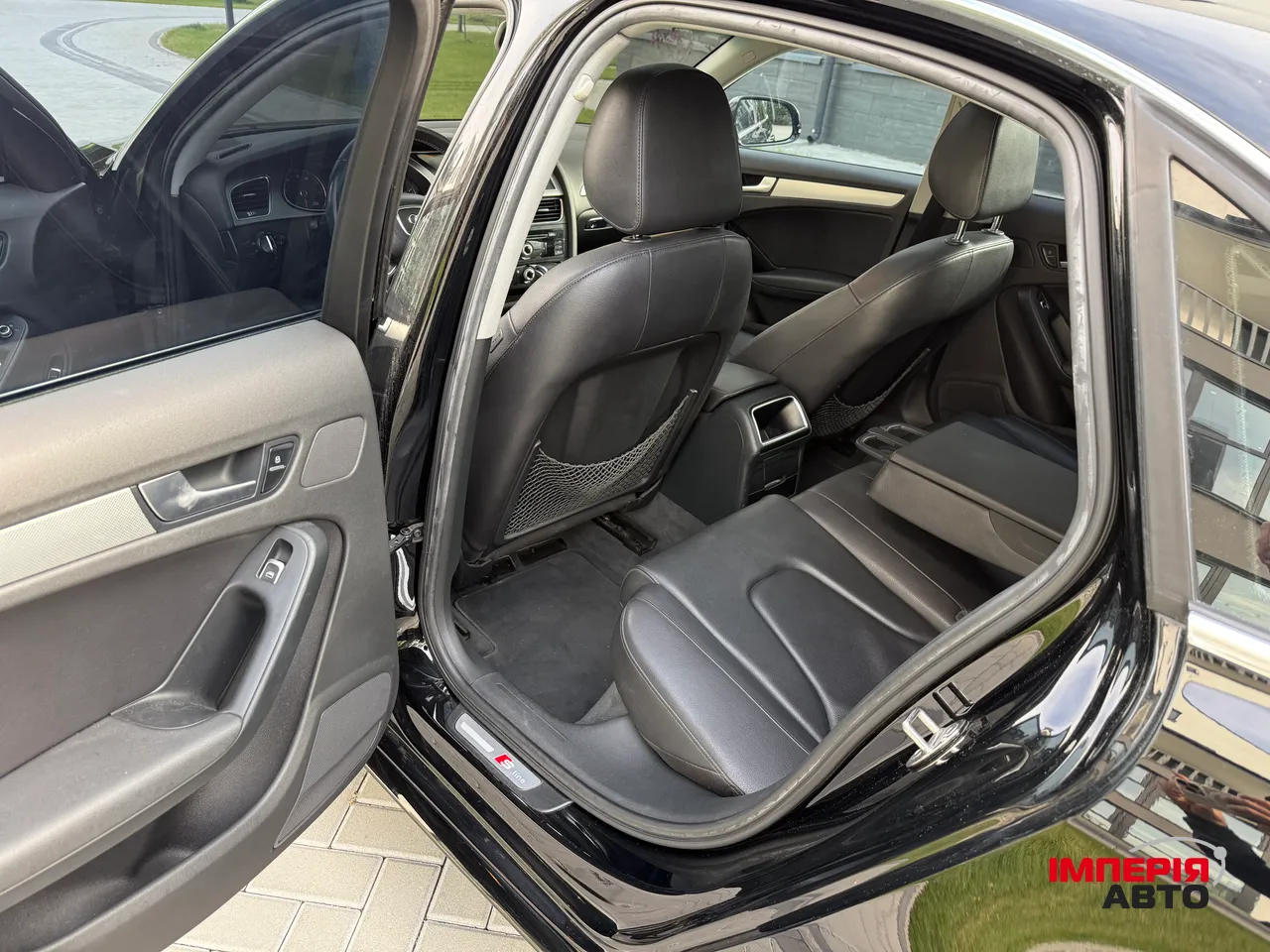 Audi A4 - фото 26