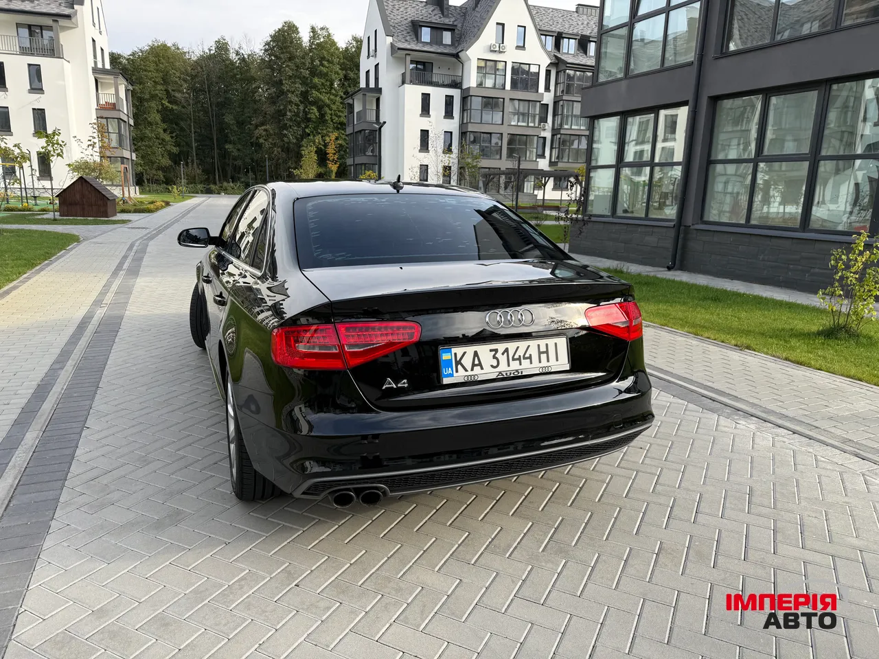 Audi A4 - фото 19