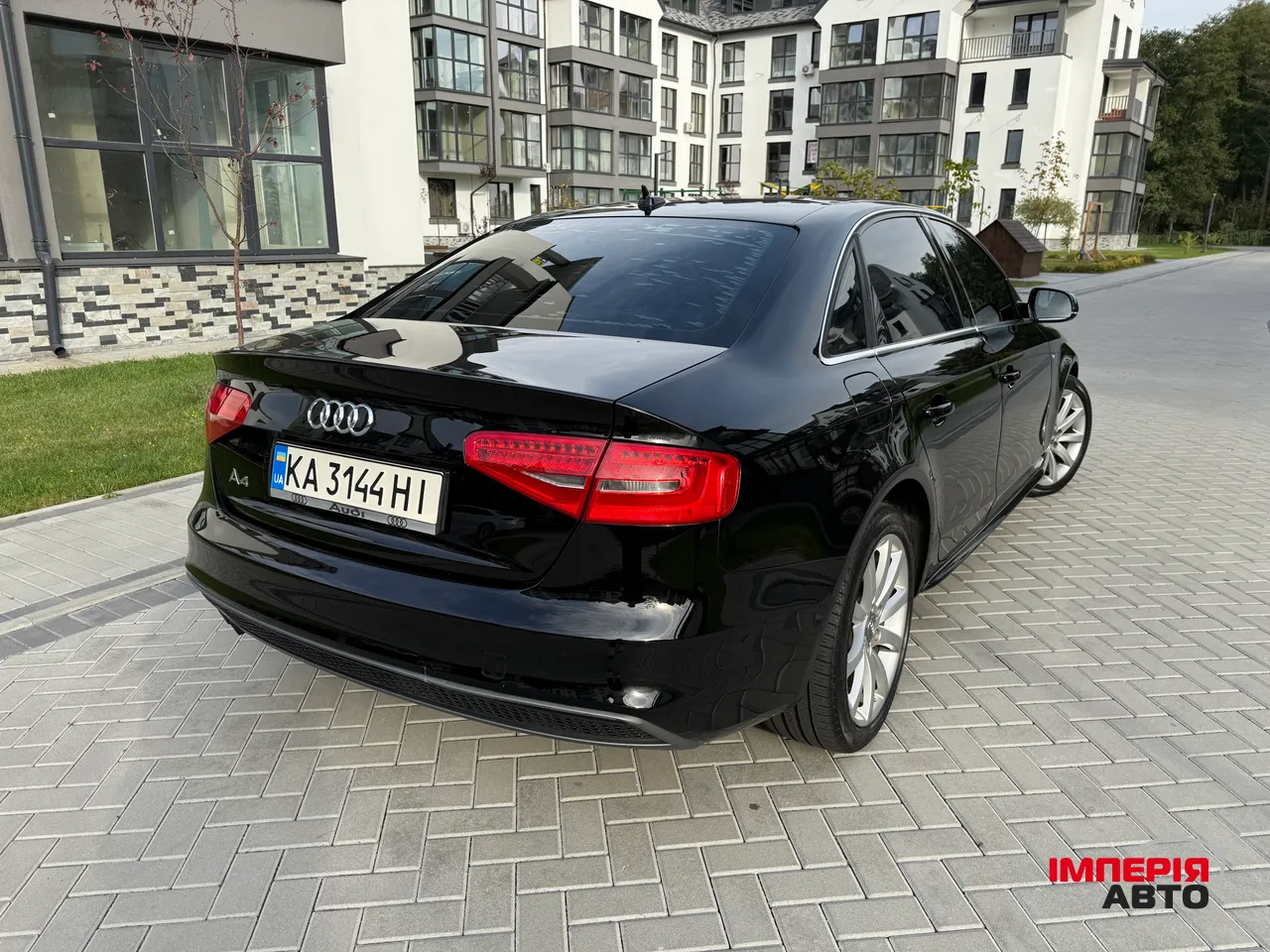 Audi A4 - фото 14