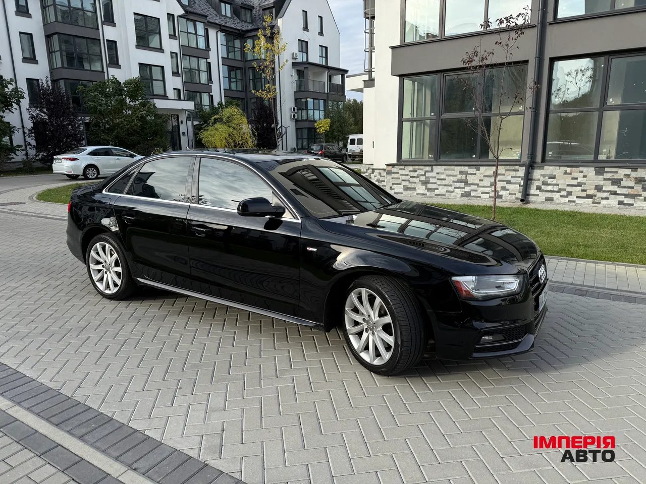 Audi A4 - фото 11