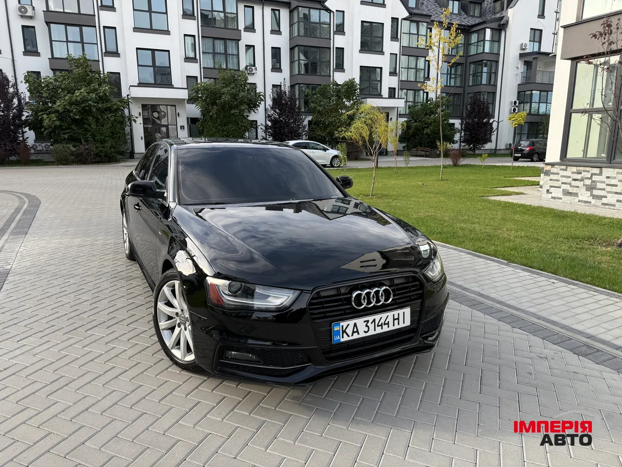 Audi A4 - фото 6