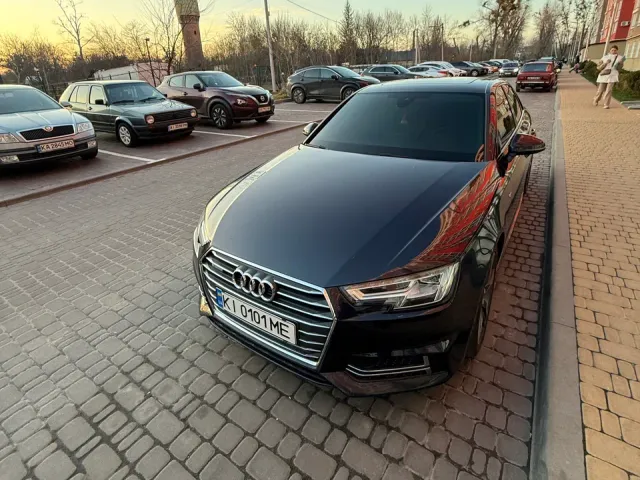 Audi A4 - фото 1