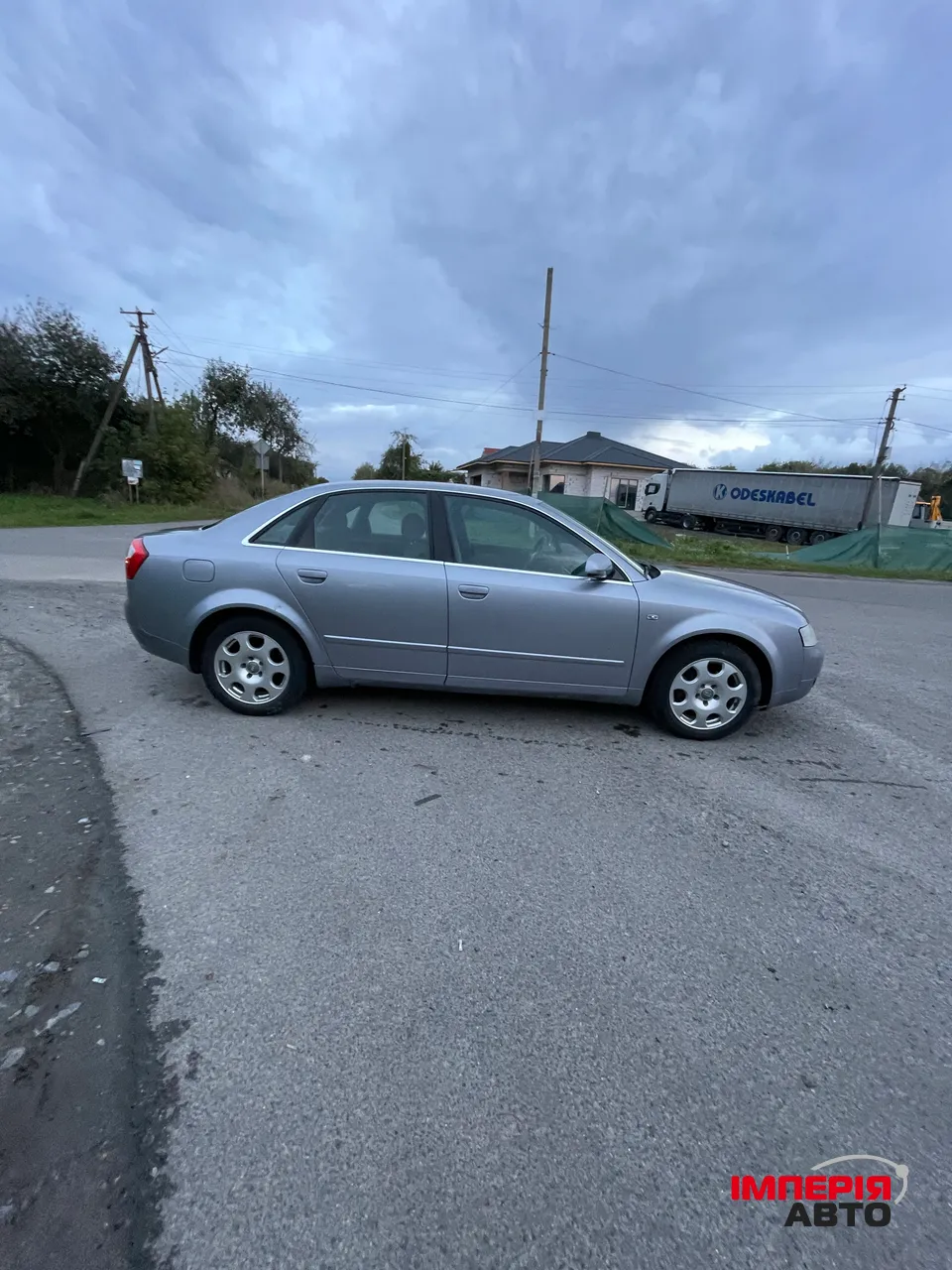 Audi A4 - фото 4