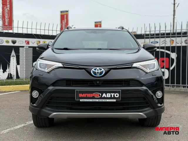 Toyota RAV4 - фото 4