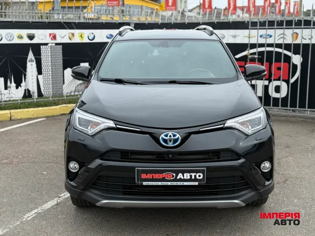 Toyota RAV4 - фото 5