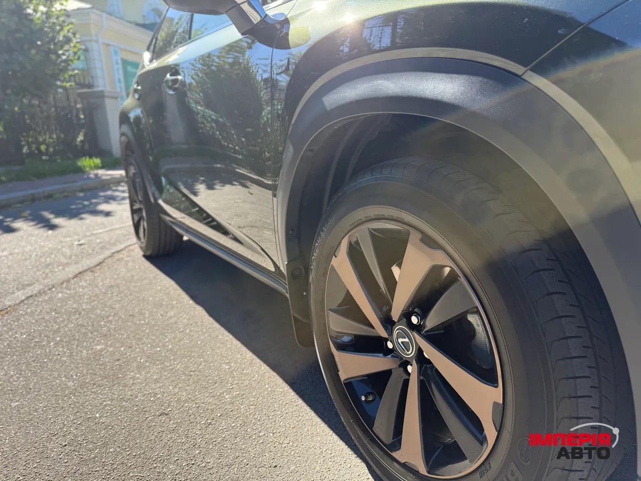 Lexus NX - фото 8