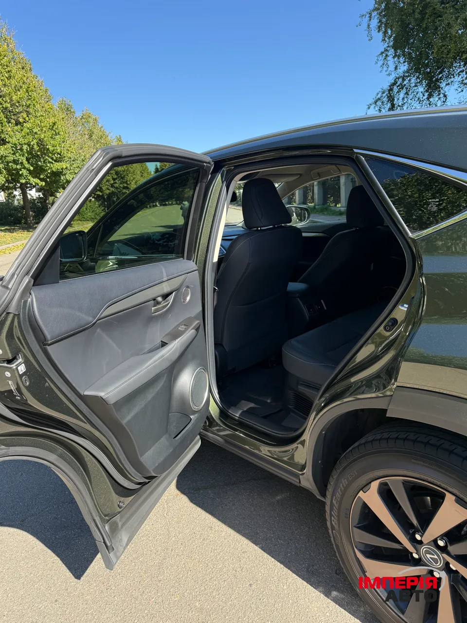 Lexus NX - фото 26