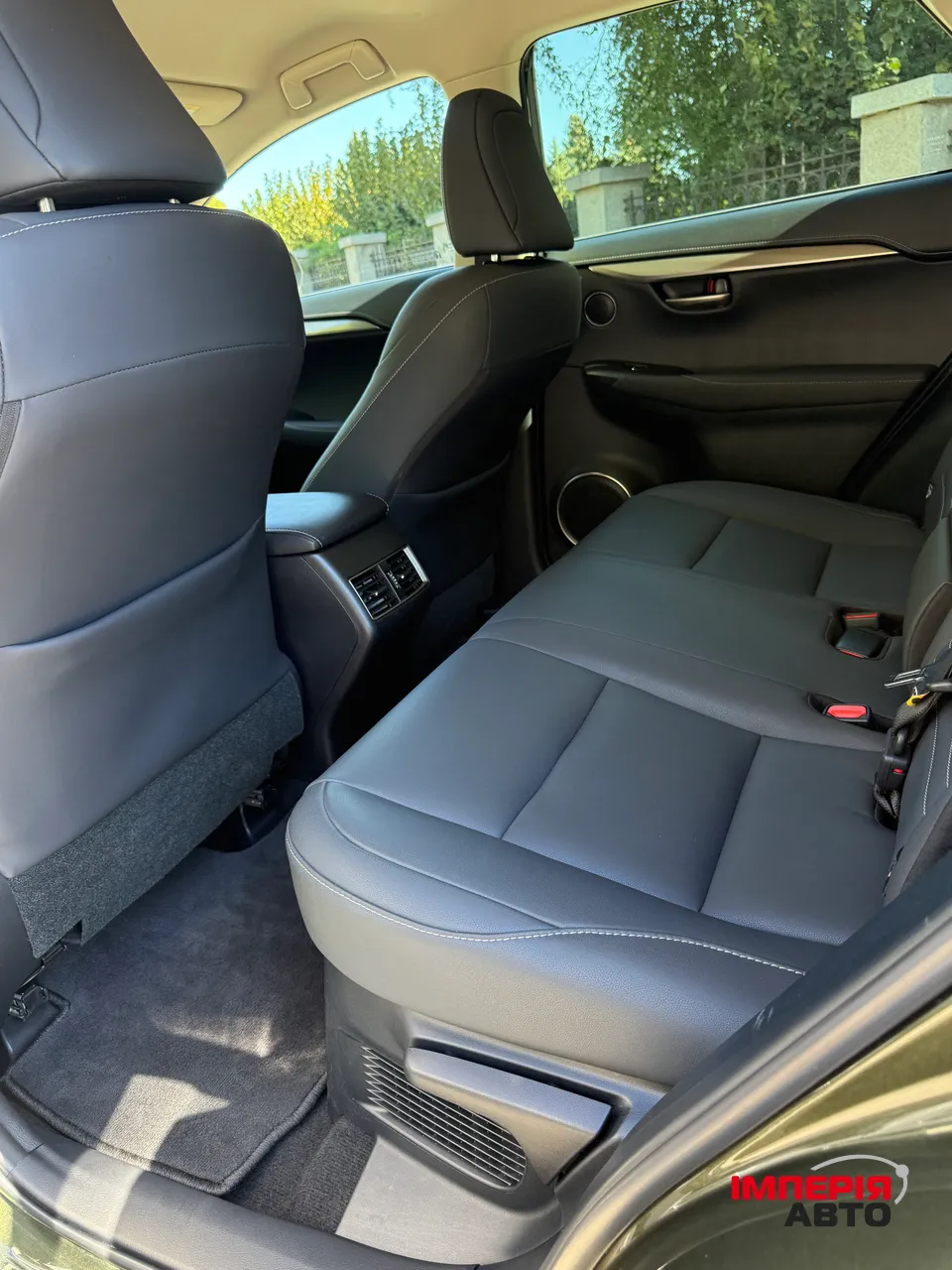 Lexus NX - фото 29