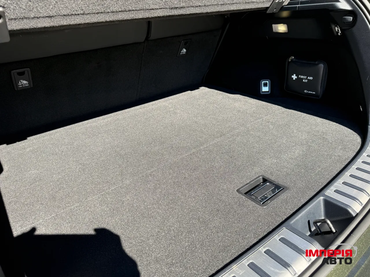 Lexus NX - фото 37