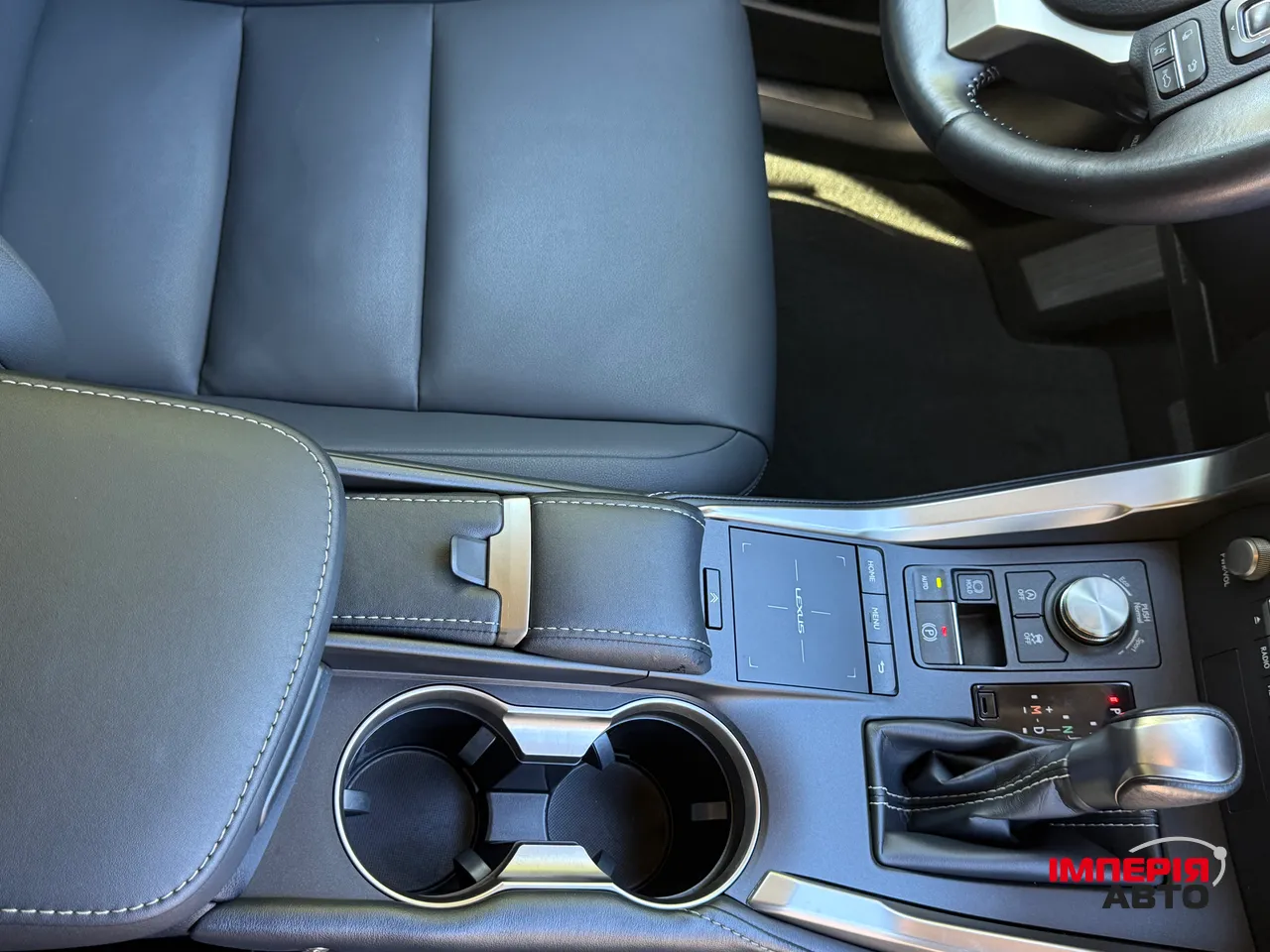 Lexus NX - фото 16