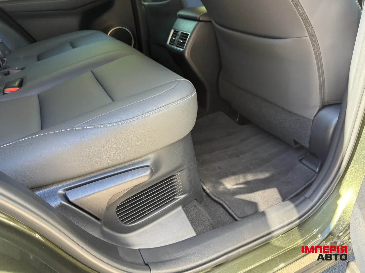 Lexus NX - фото 21