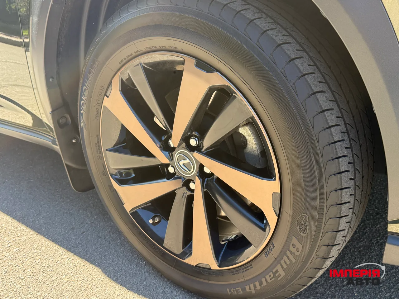 Lexus NX - фото 31