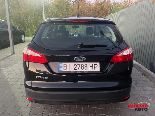 Ford Focus - фото 5