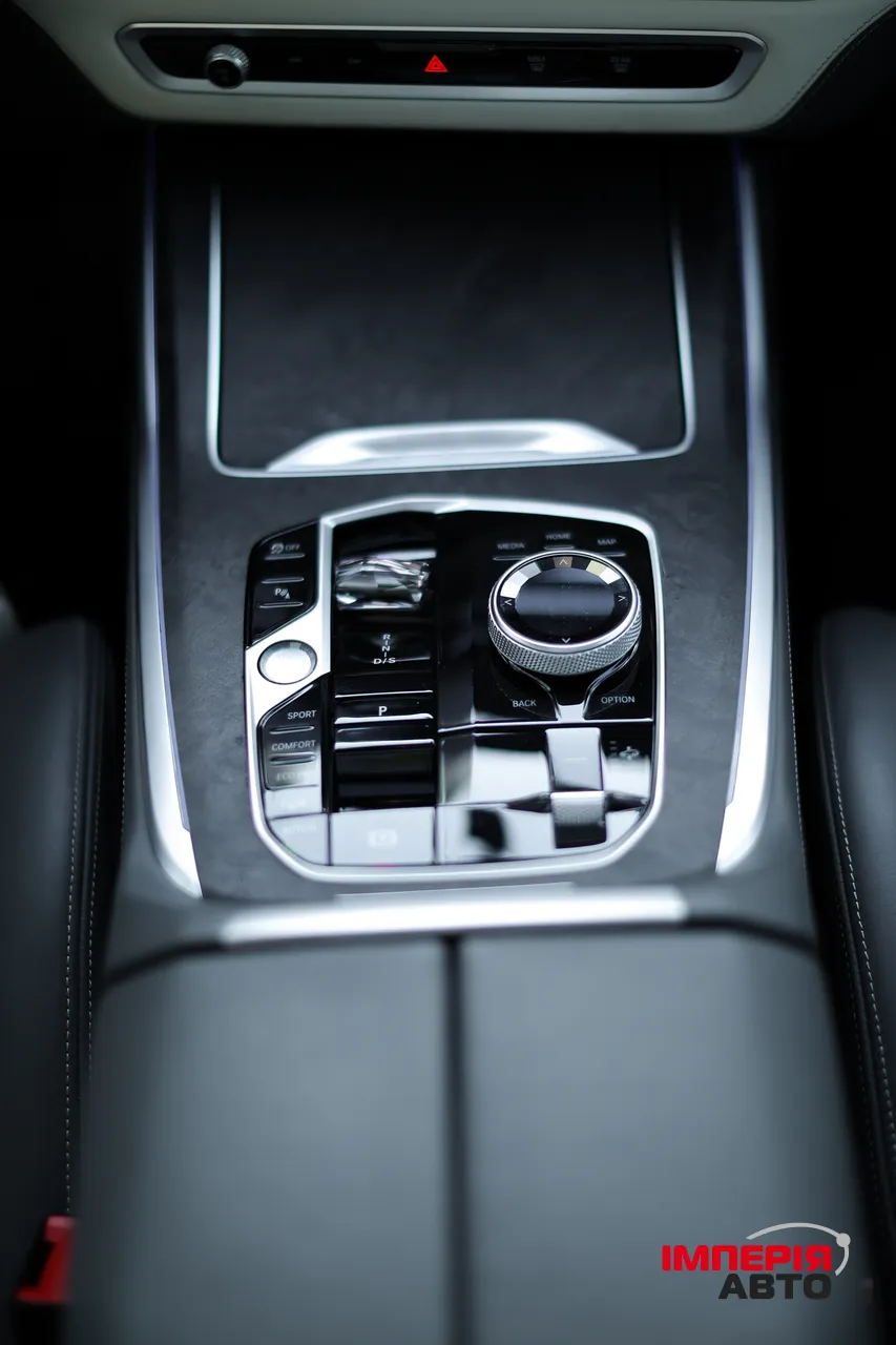 BMW X7 - фото 7