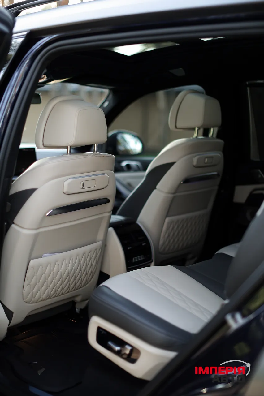BMW X7 - фото 10