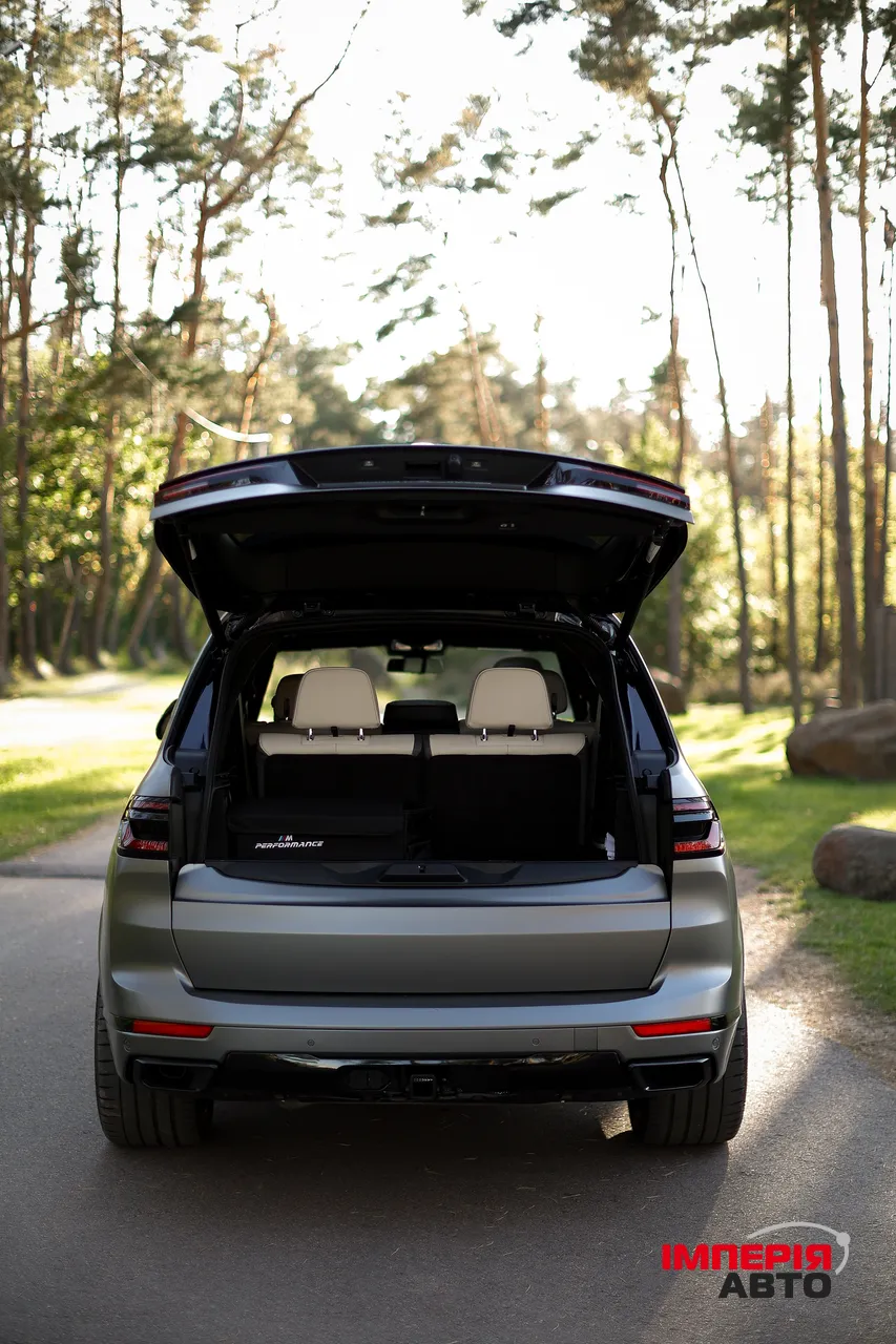 BMW X7 - фото 15