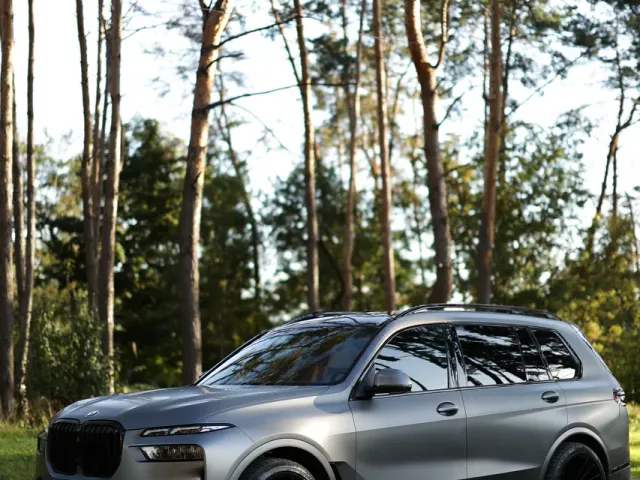 BMW X7 - фото 3