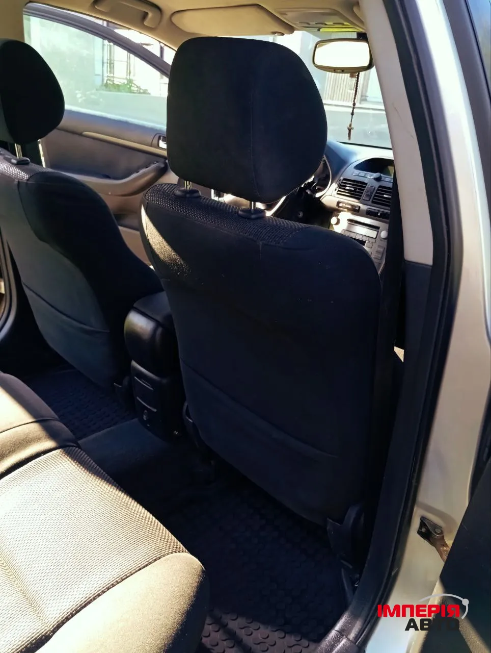 Toyota Avensis - фото 9