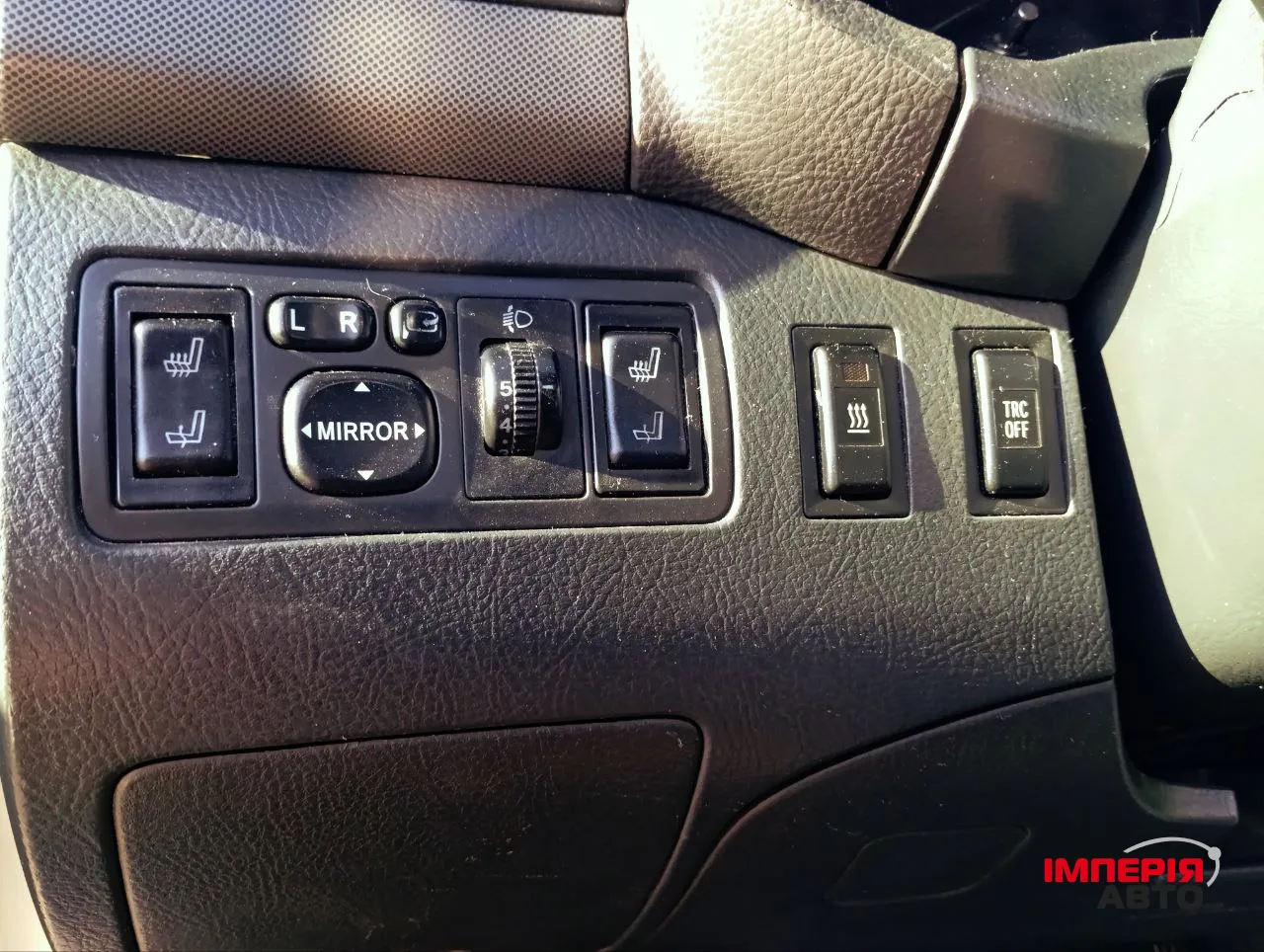 Toyota Avensis - фото 19