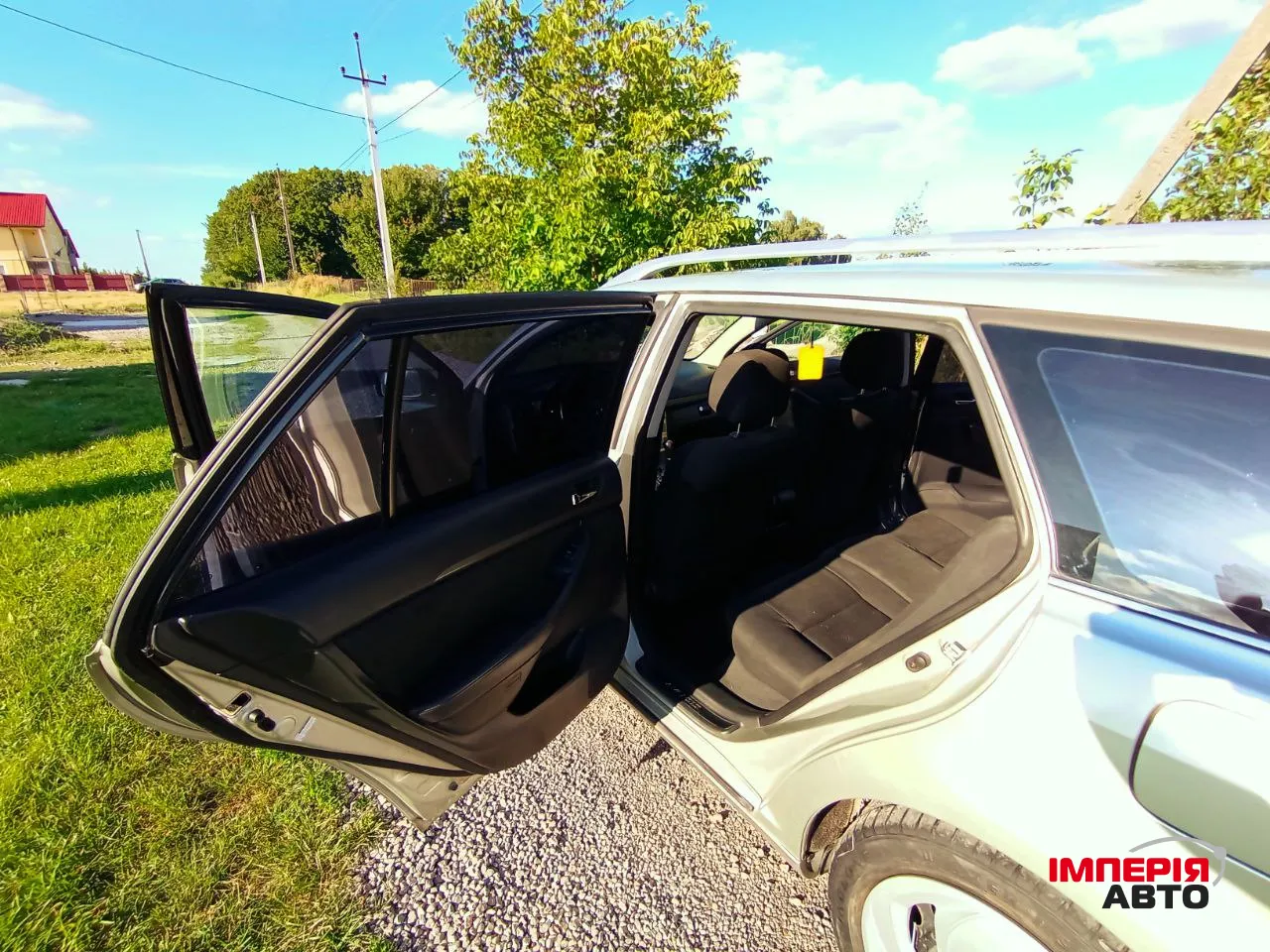 Toyota Avensis - фото 12