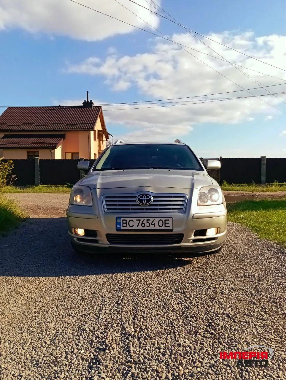 Toyota Avensis - фото 4