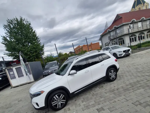 Mercedes-Benz EQB - фото 5