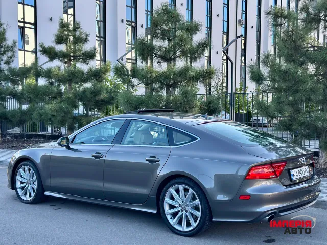 Audi A7 - фото 5