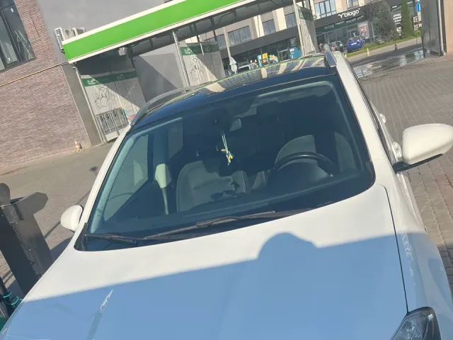 Nissan Qashqai - фото 1