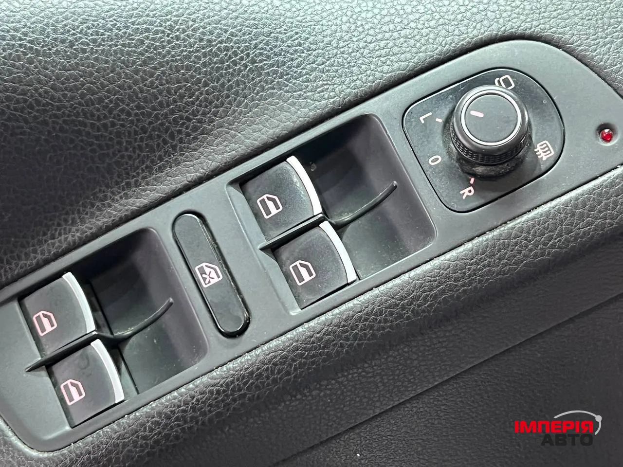 Volkswagen Tiguan - фото 11