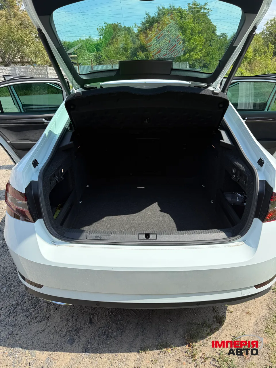 Skoda Superb - фото 10