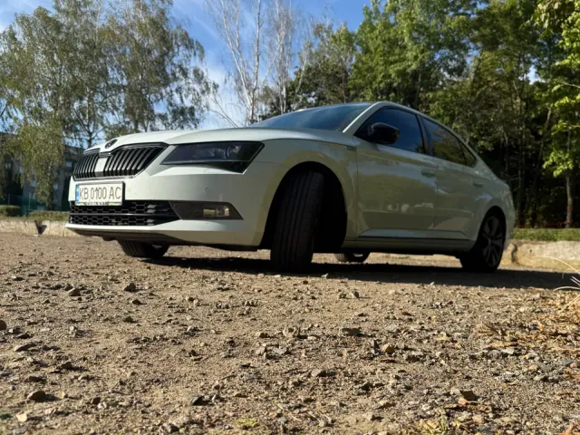 Skoda Superb - фото 1