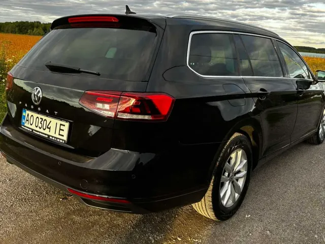 Volkswagen Passat - фото 3