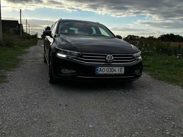 Volkswagen Passat - фото 2