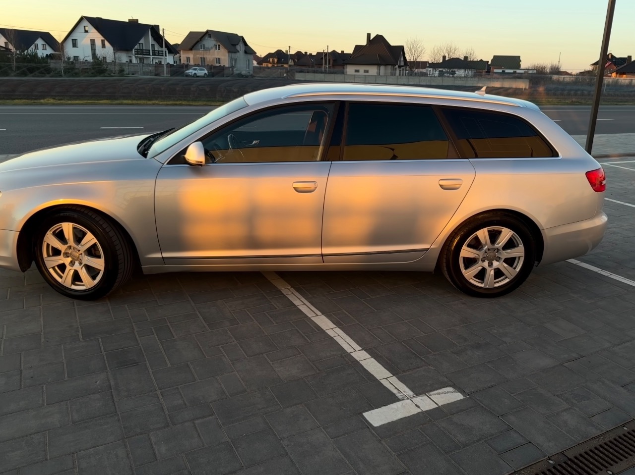 Audi A6 - фото 7