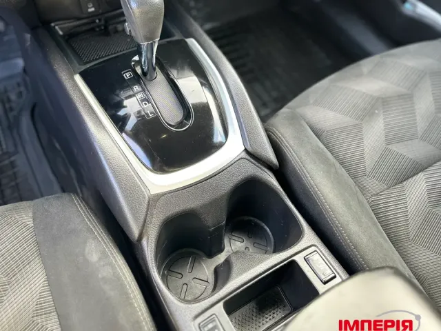Nissan Rogue - фото 5