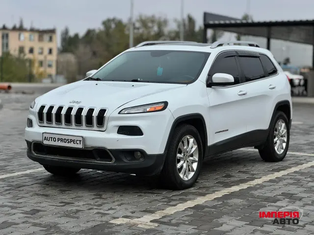 Jeep Cherokee - фото 3