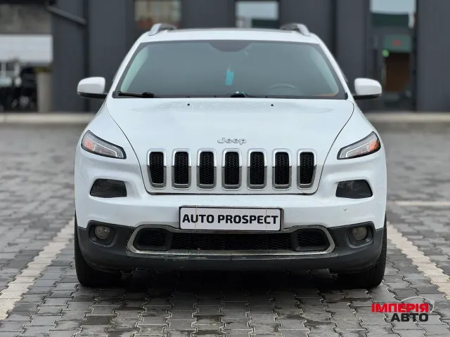 Jeep Cherokee - фото 2
