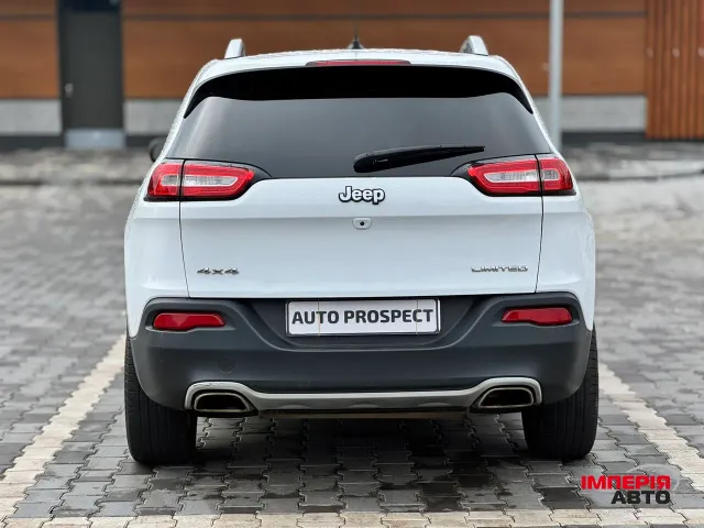 Jeep Cherokee - фото 5