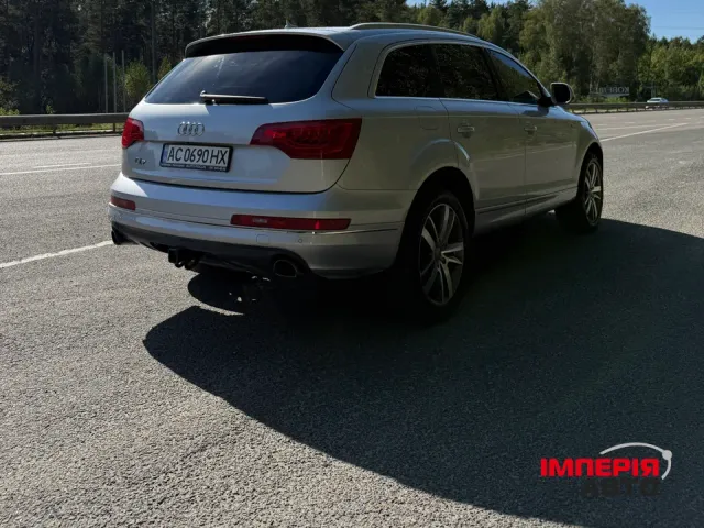 Audi Q7 - фото 5