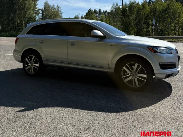 Audi Q7 - фото 3
