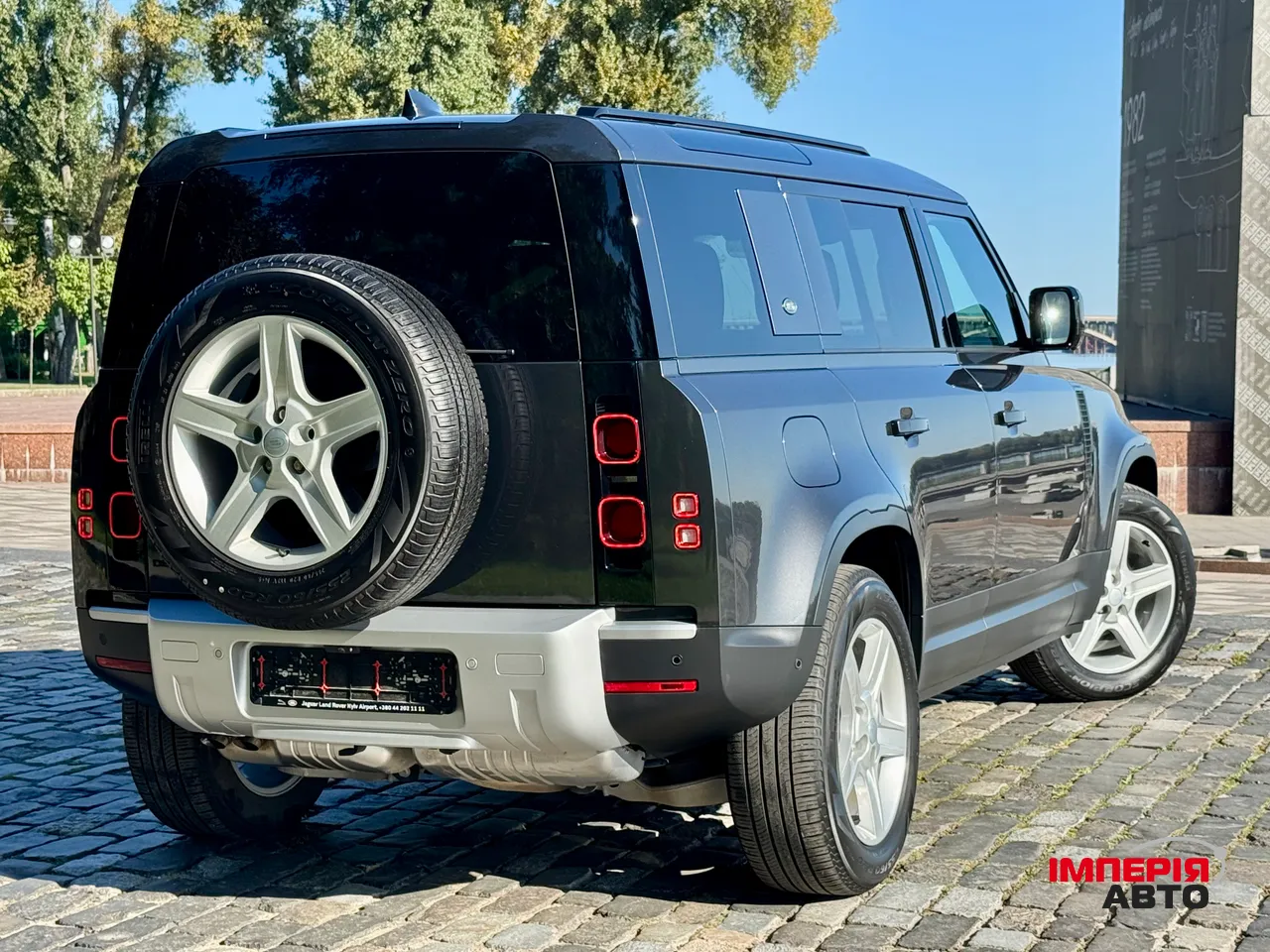 Land Rover Defender - фото 22