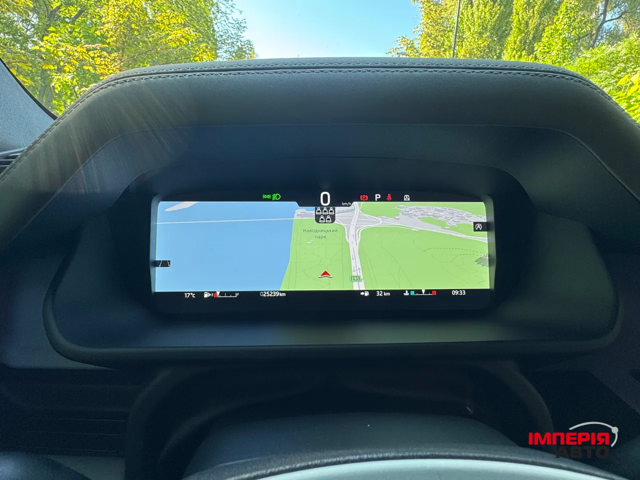 Land Rover Defender - фото 12