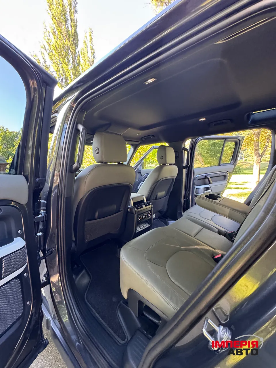 Land Rover Defender - фото 19