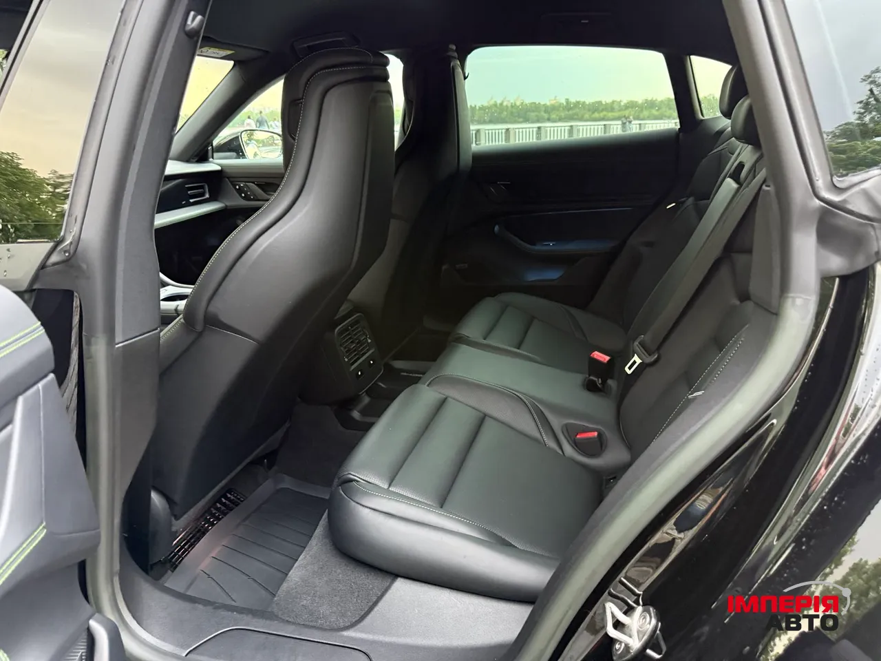 Porsche Taycan - фото 3