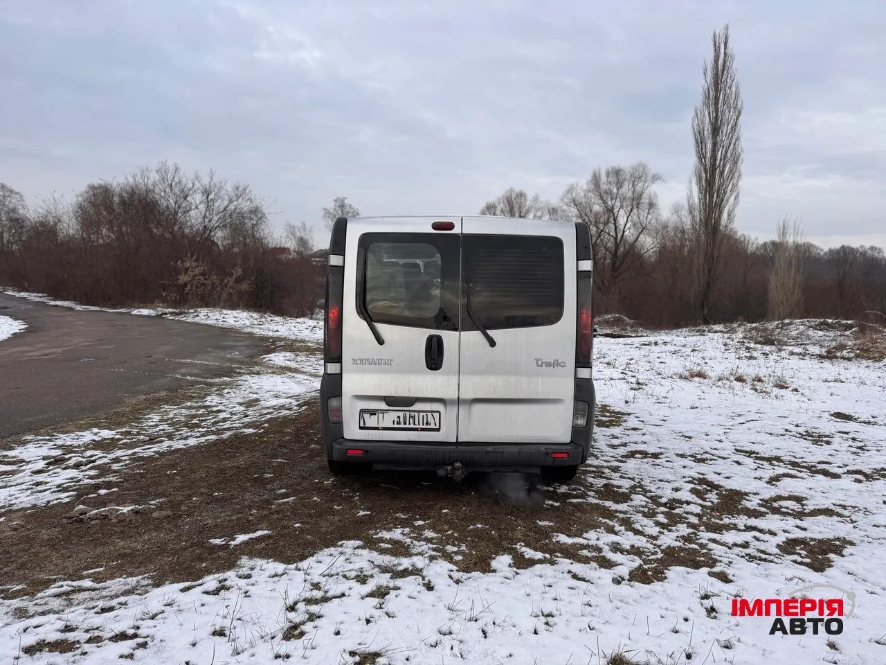 Renault Trafic - фото 10